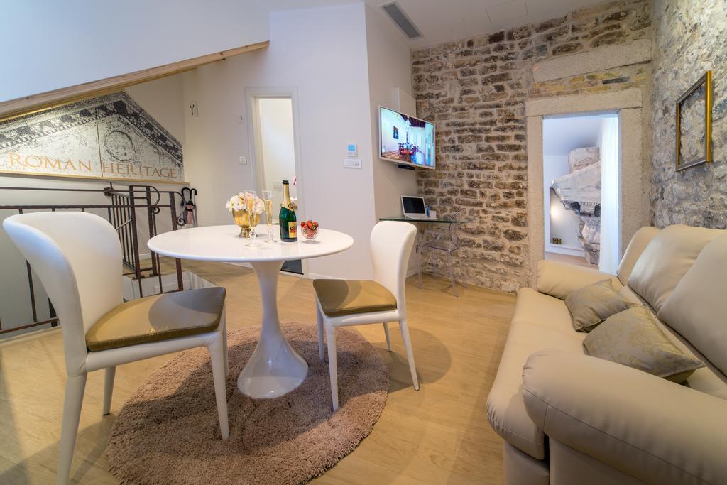 Apartment Roman Heritage Split Pokoj fotografie
